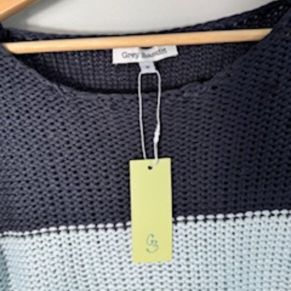 Grey Bandit Cropped Top, NWT - Picture 4 of 7